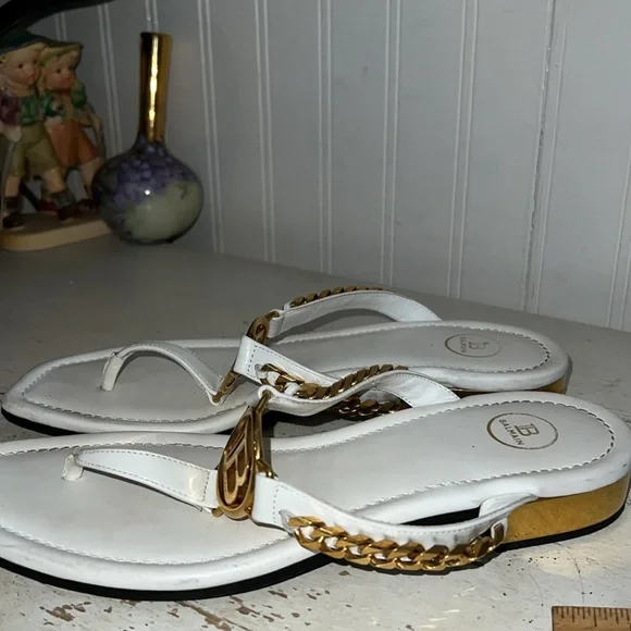 Balmain Paris White/Gold Thong Flat Sandals size 38/7.5